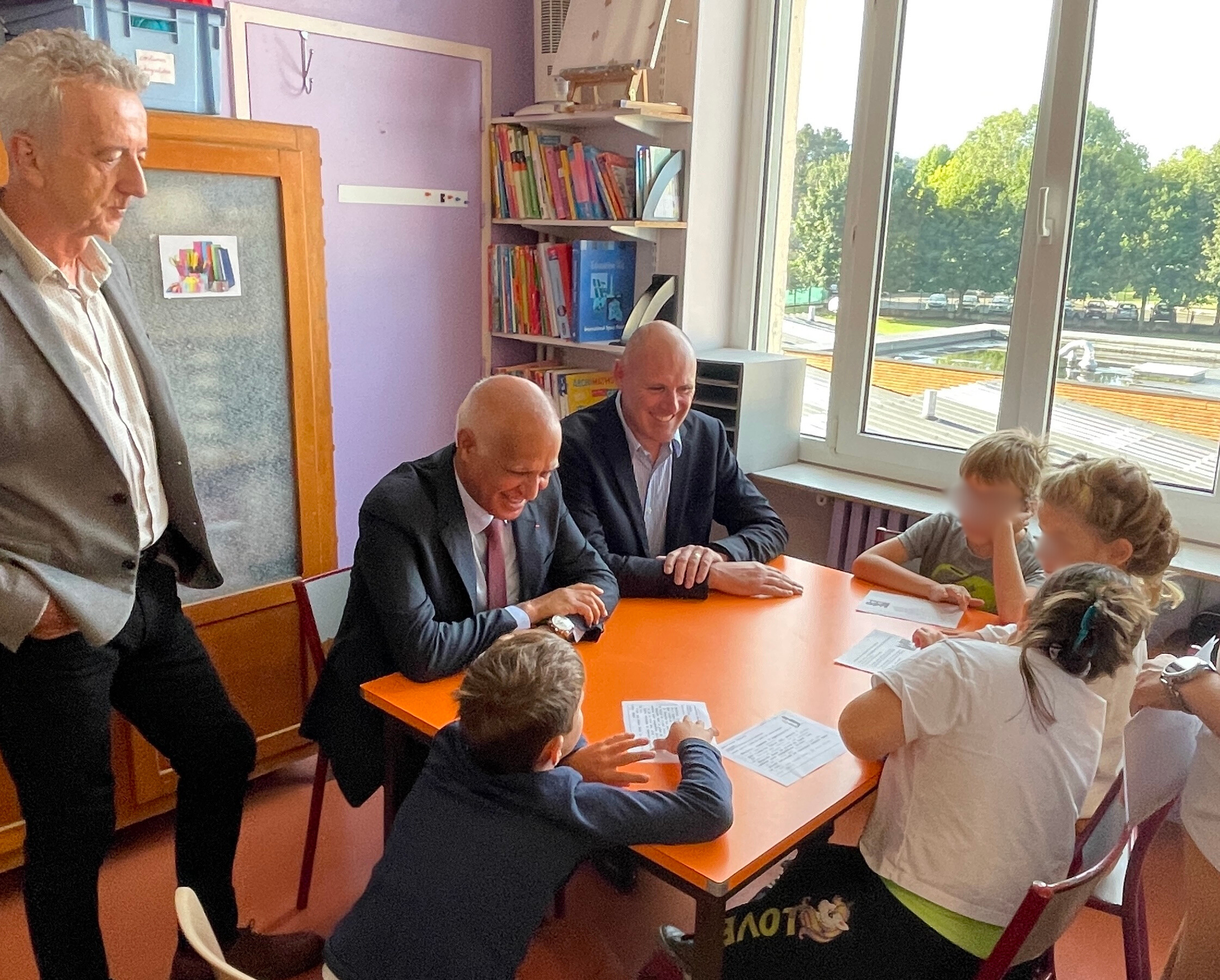 Juillan - Ville des Hautes-Pyrénées - Visite du recteur de l’académie de Toulouse à l’école de Juillan